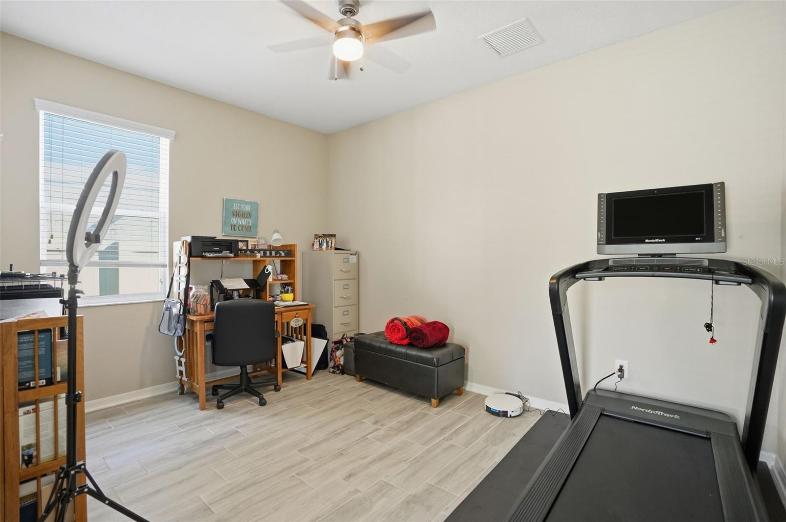 Listing photo id 22 for 18313 Porfirio Place