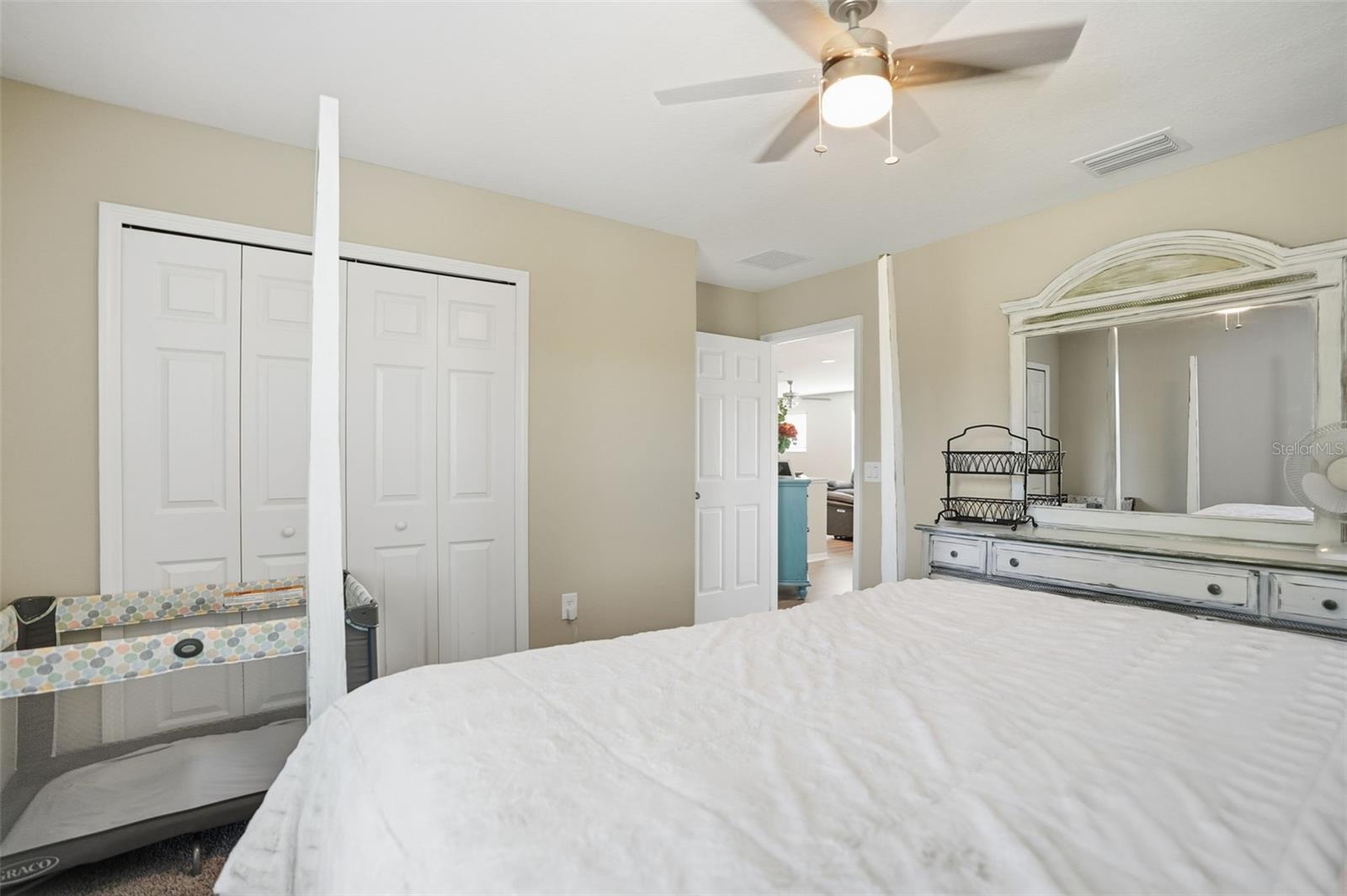 Listing photo id 35 for 18313 Porfirio Place