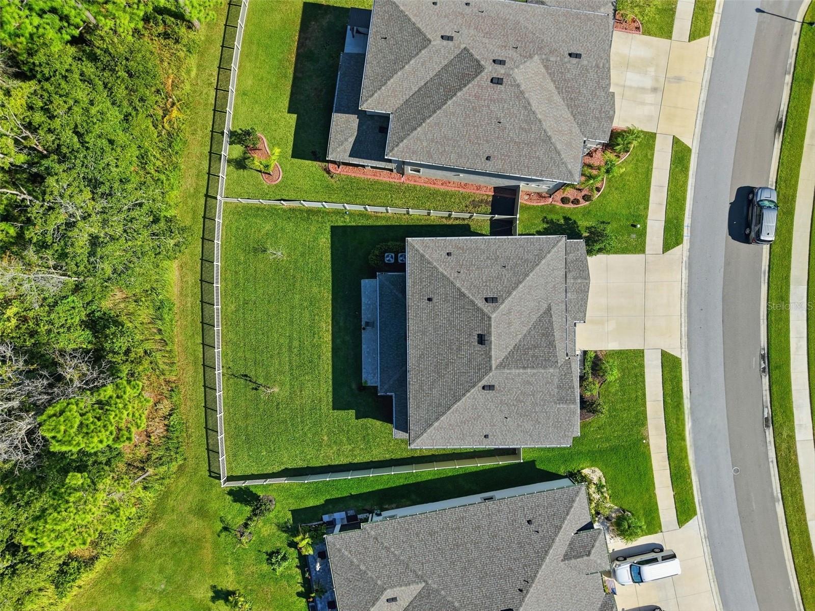 Listing photo id 48 for 18313 Porfirio Place