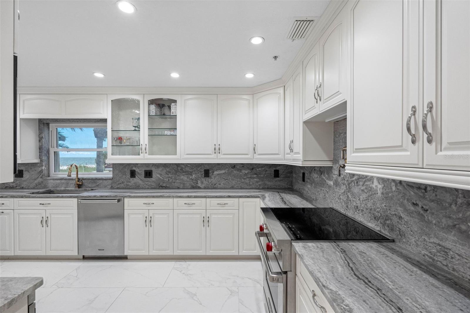 Image 7 of 81 For 200 121st Avenue 104