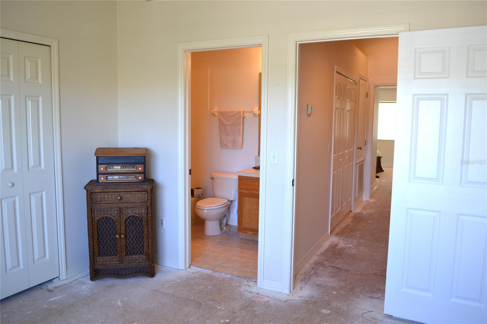 Image 31 of 68 For 11135 Kapok Grand Circle