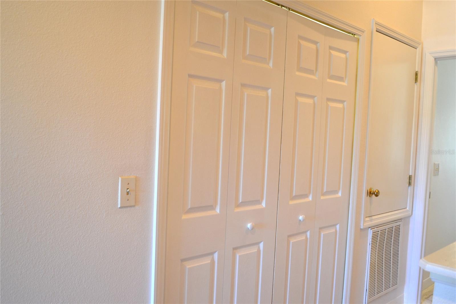 Image 34 of 68 For 11135 Kapok Grand Circle