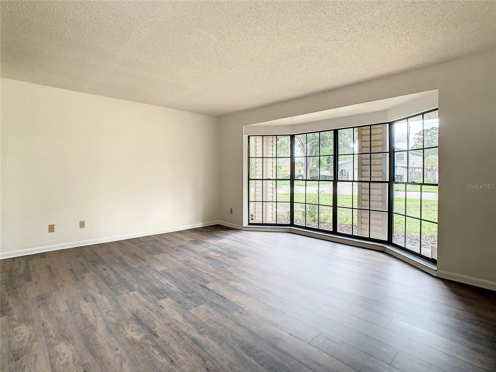Image 15 of 74 For 15616 Cashmere Lane