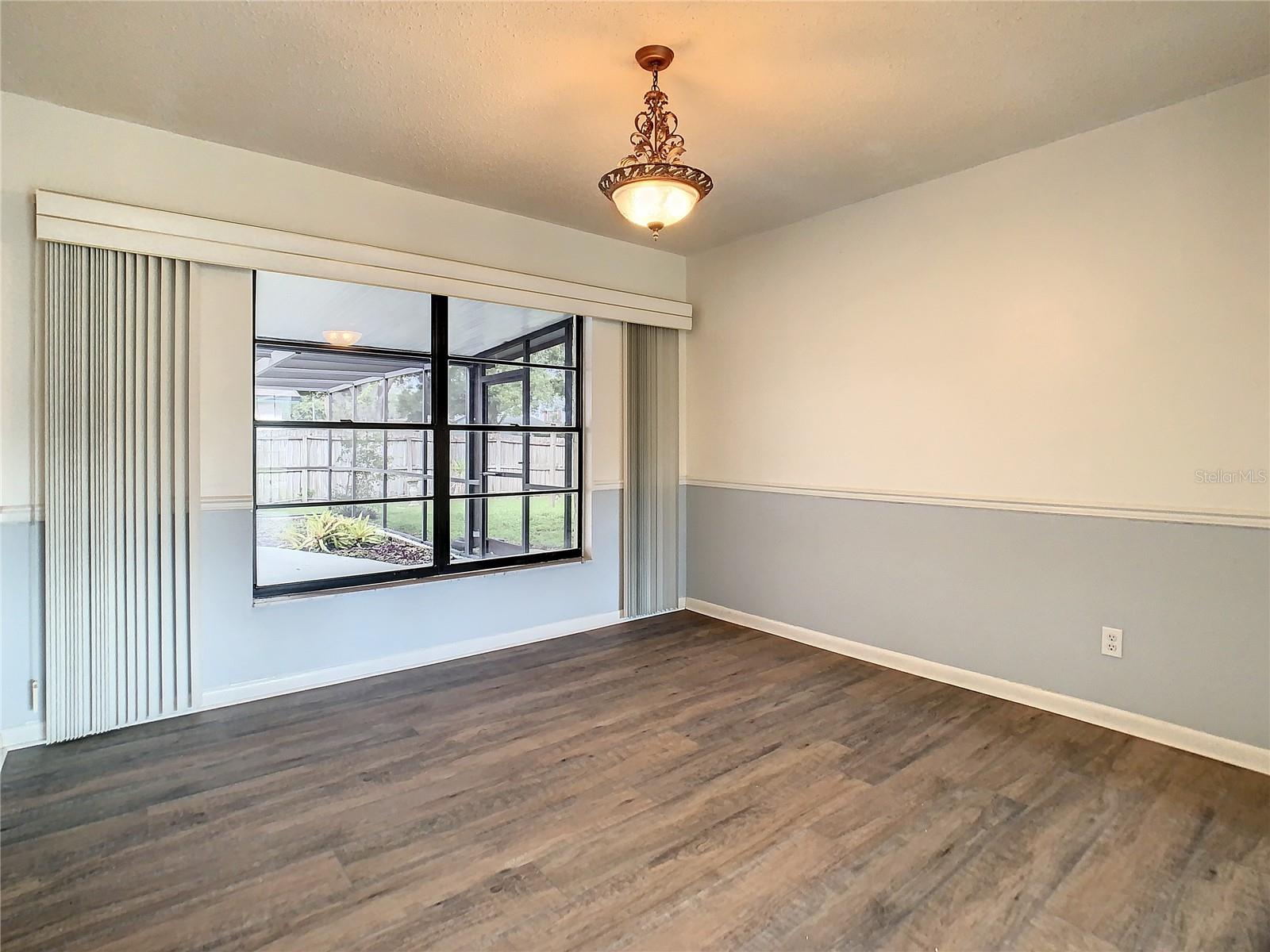 Image 31 of 74 For 15616 Cashmere Lane