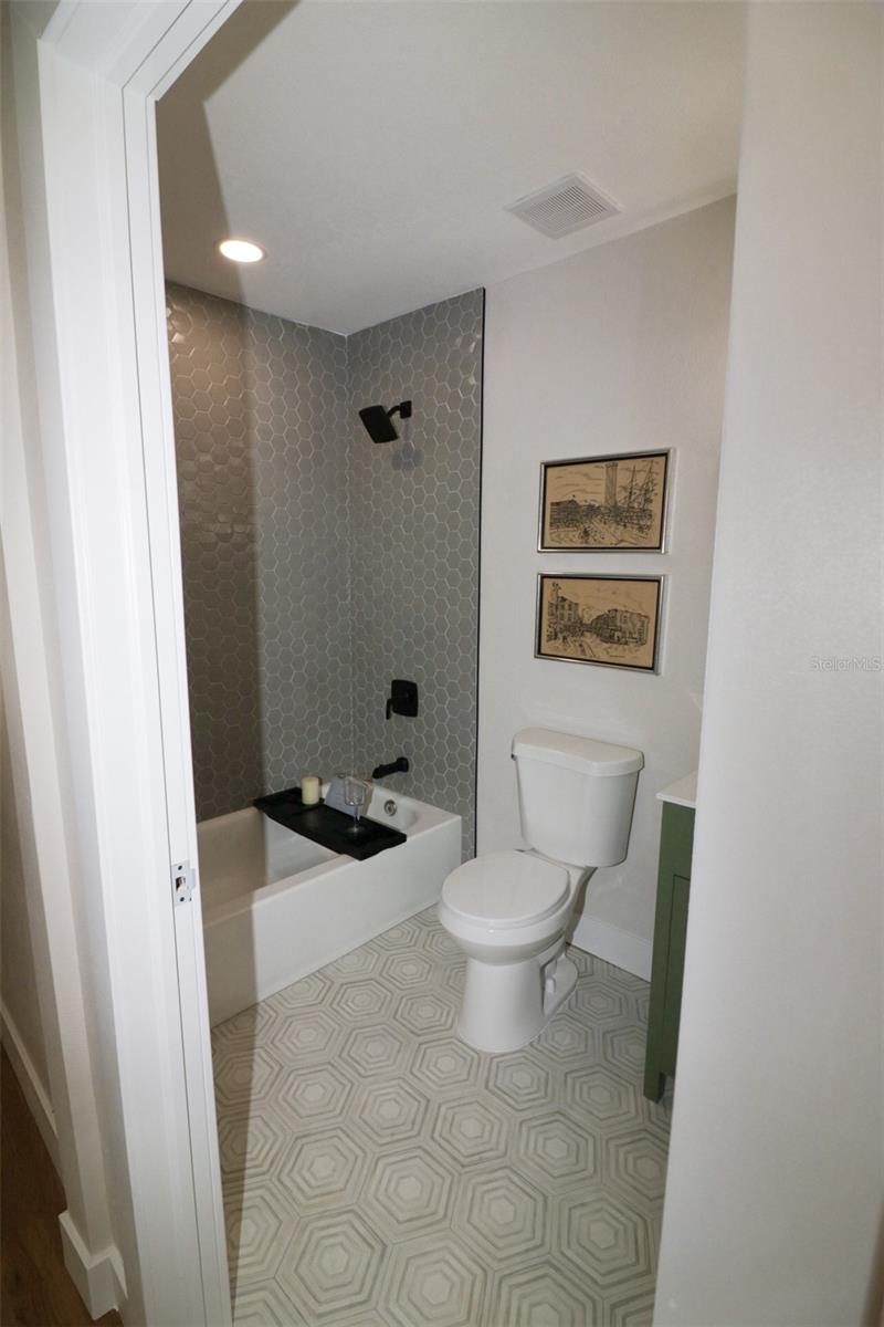 Image 10 of 60 For 918 Lambright Street