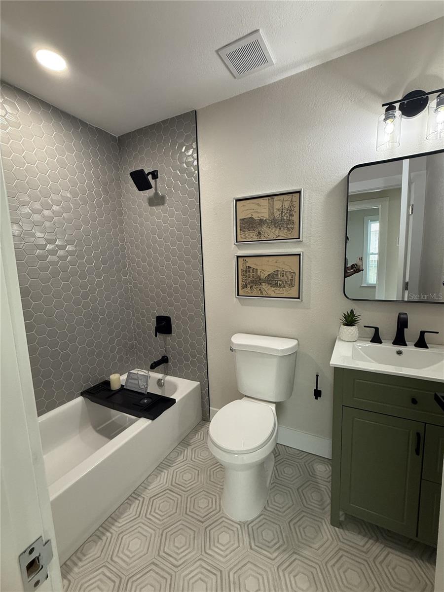 Image 11 of 60 For 918 Lambright Street