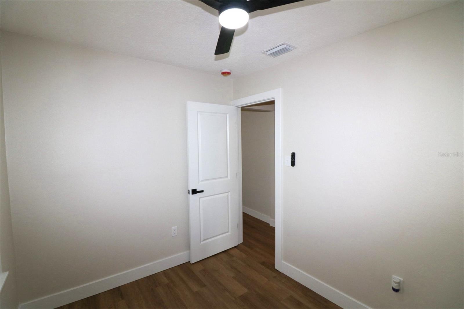 Image 13 of 60 For 918 Lambright Street