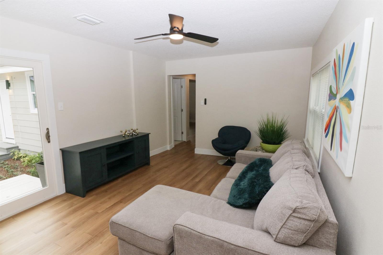 Image 18 of 60 For 918 Lambright Street