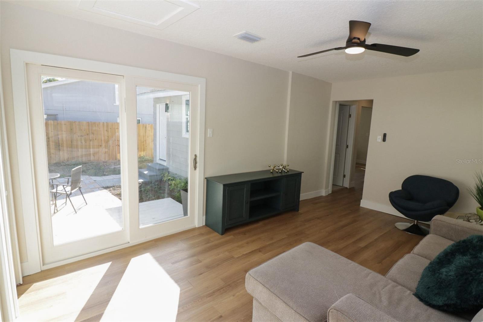 Image 19 of 60 For 918 Lambright Street