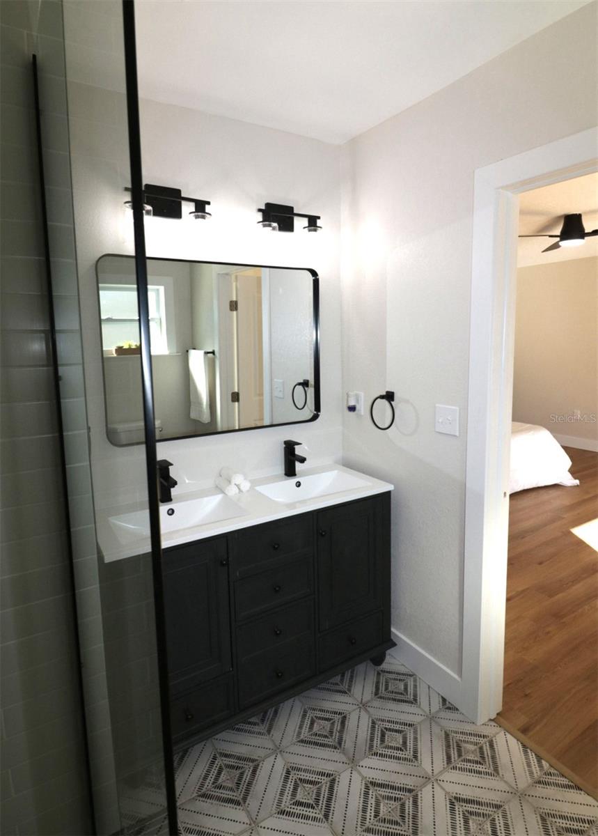 Image 26 of 60 For 918 Lambright Street