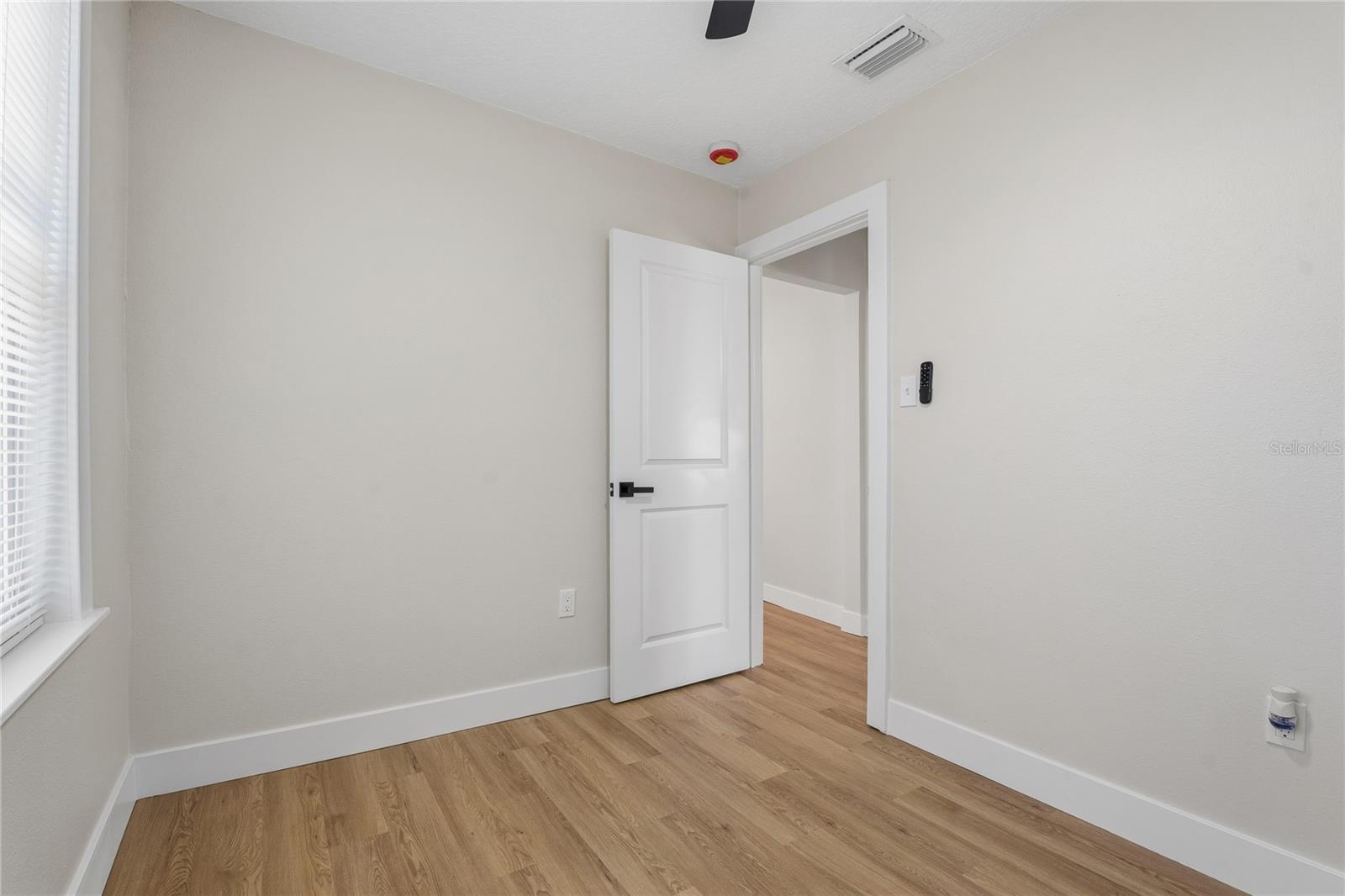 Image 37 of 60 For 918 Lambright Street