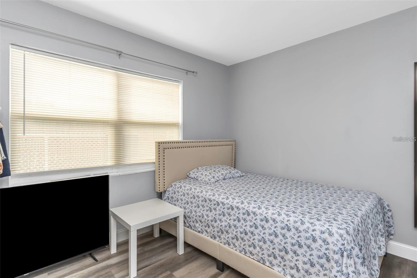 Image 6 of 44 For 206 Himes Avenue