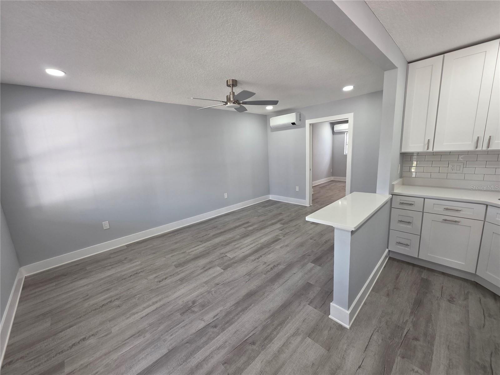 Image 11 of 19 For 14225 Palm Street 2