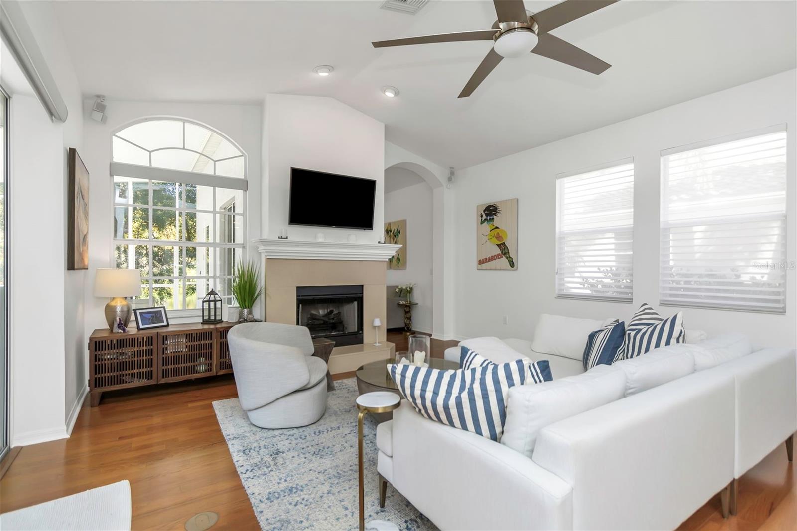 Image 16 of 51 For 1130 Kings Way Lane