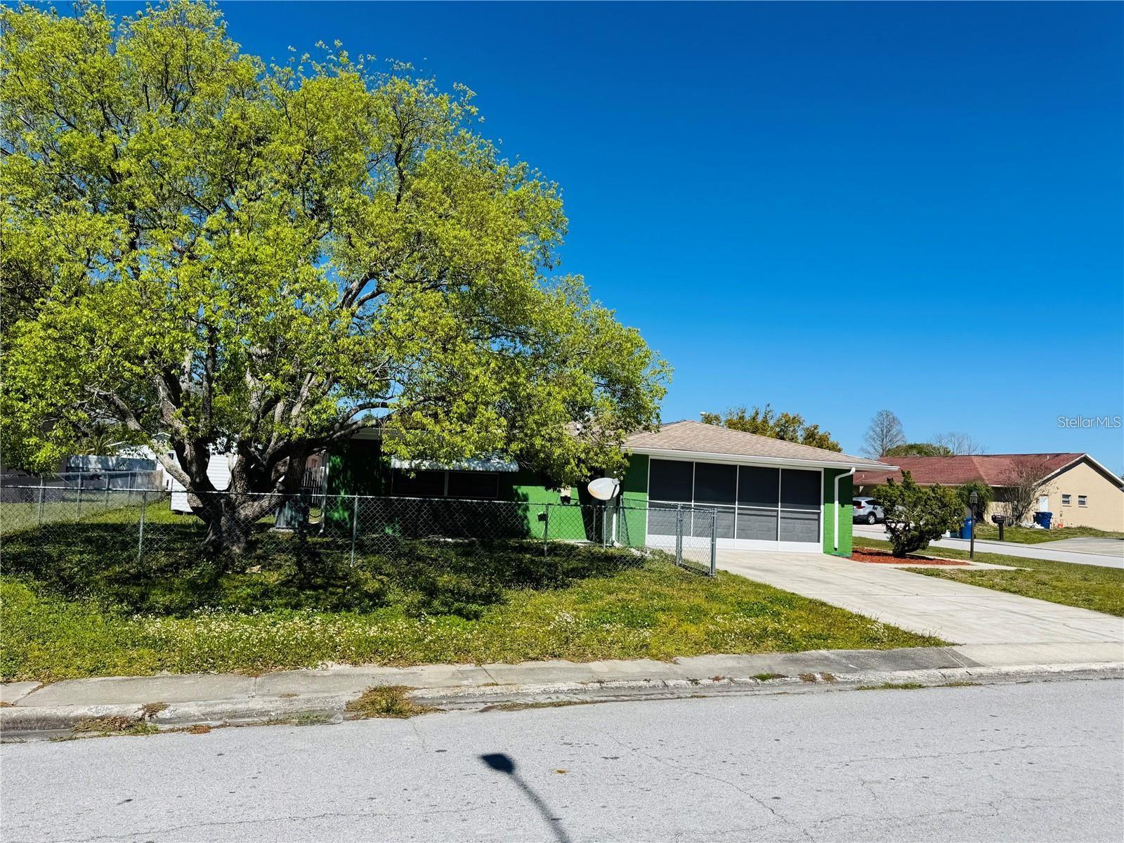 Image 22 of 23 For 7611 Summertree Lane