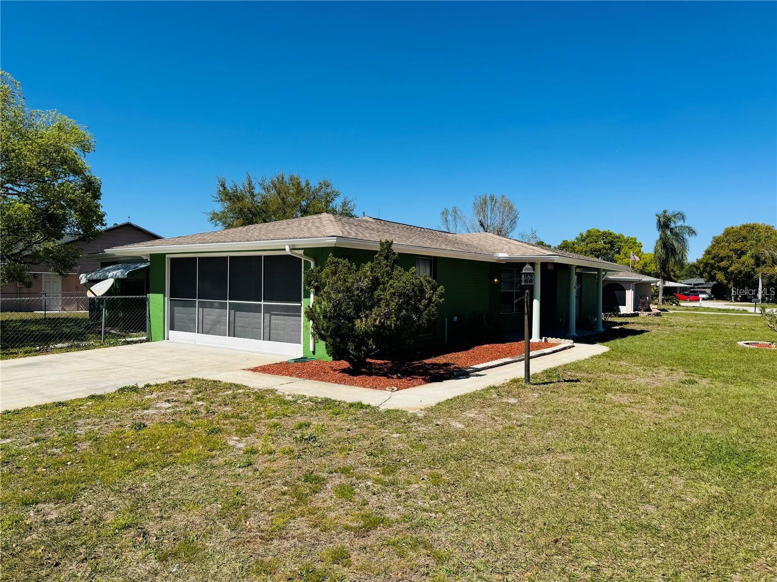 Image 4 of 23 For 7611 Summertree Lane