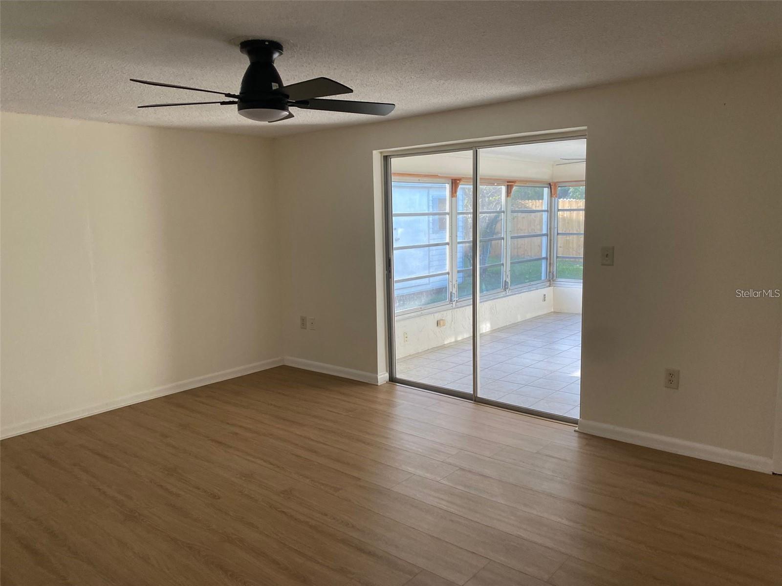 Image 6 of 23 For 7611 Summertree Lane