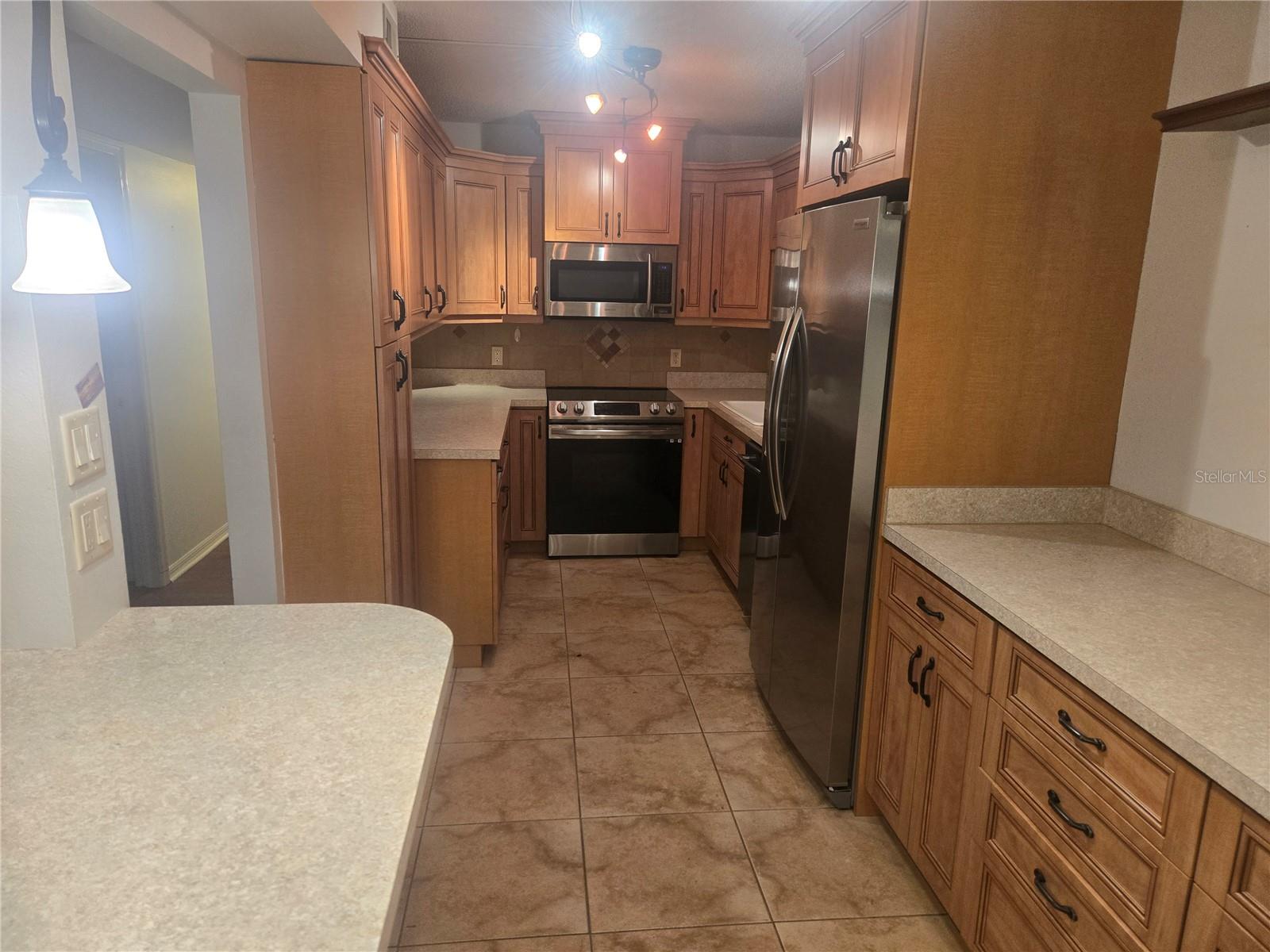 Image 2 of 6 For 13103 Cypress Hill Drive A1