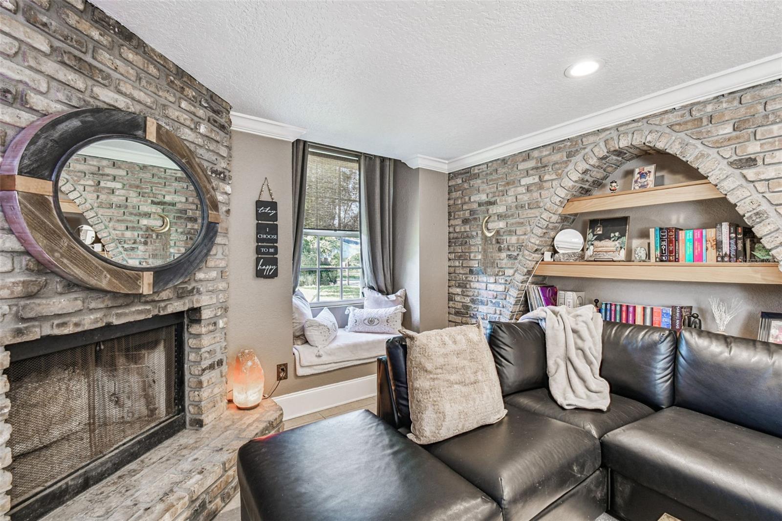 Listing photo id 22 for 207 Willowick Avenue