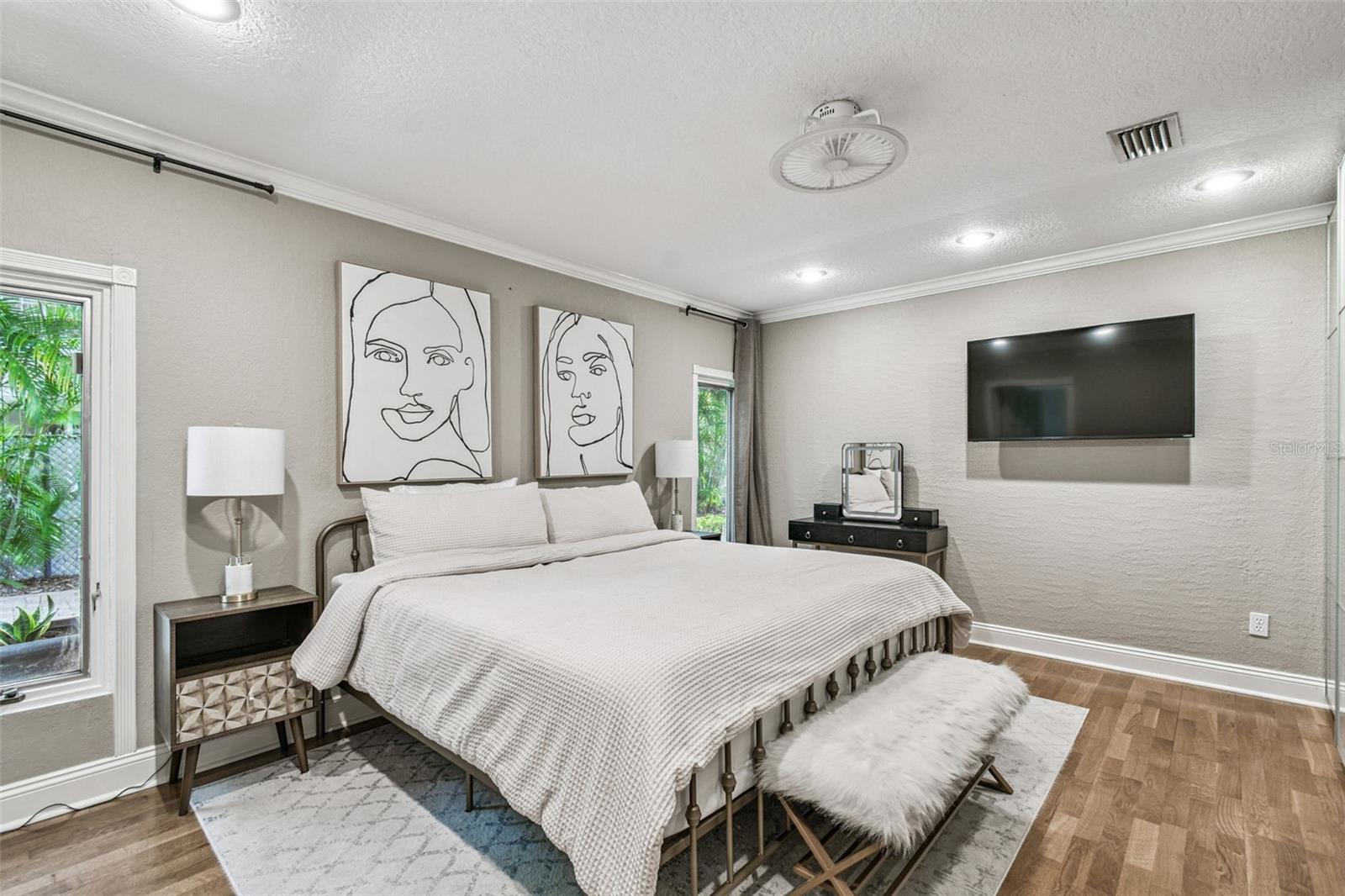 Listing photo id 26 for 207 Willowick Avenue