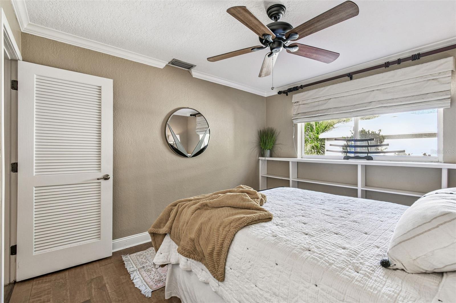 Listing photo id 33 for 207 Willowick Avenue