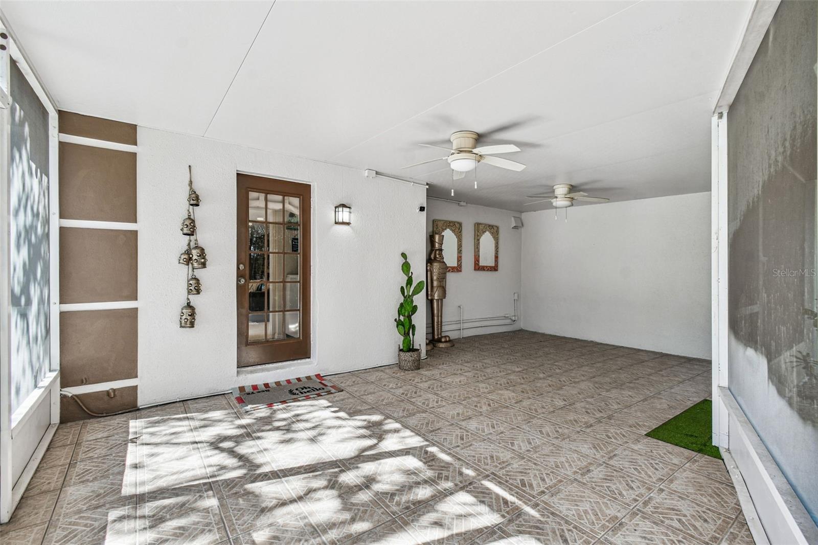 Listing photo id 38 for 207 Willowick Avenue