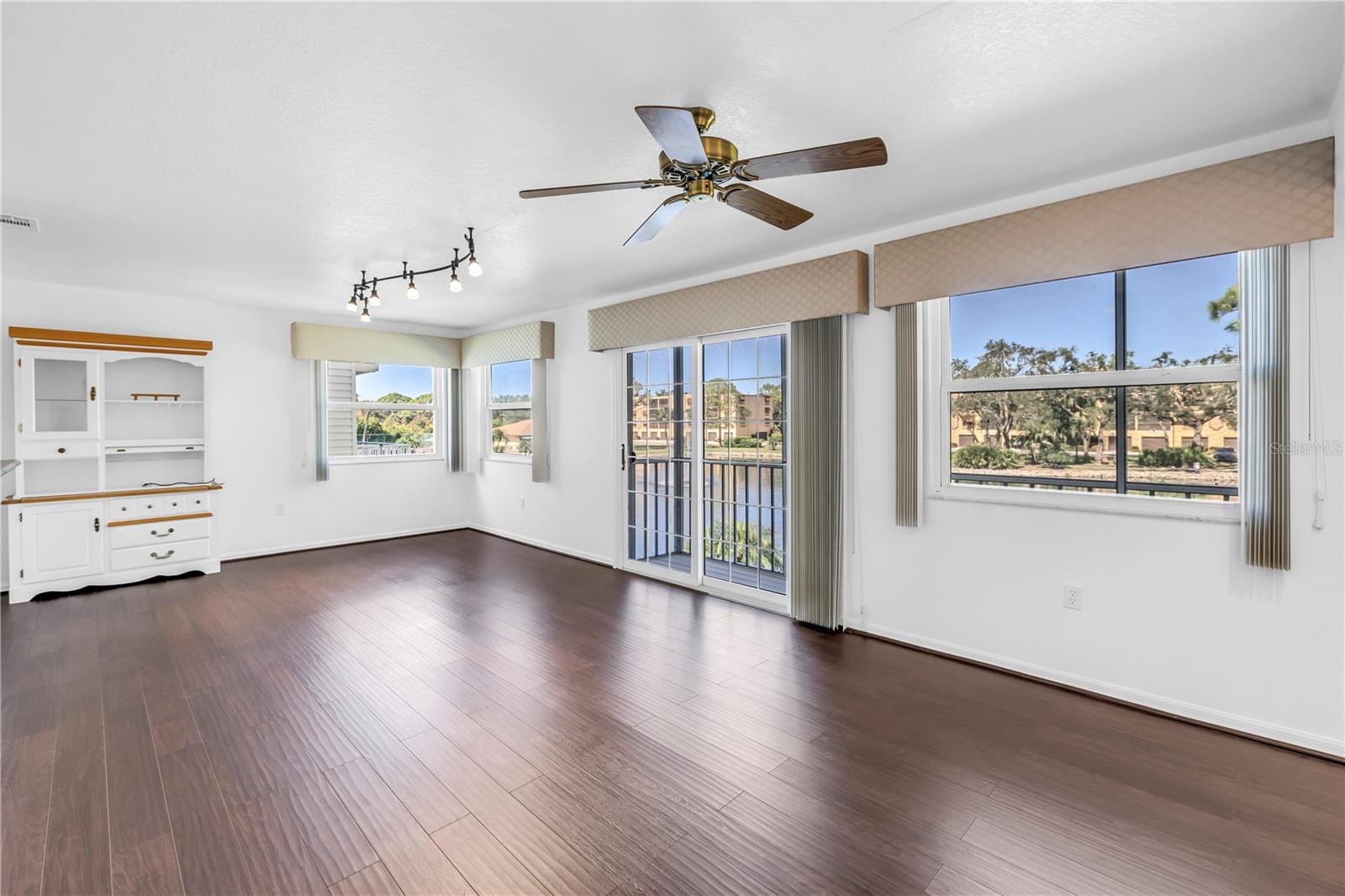 Image 20 of 59 For 8183 Eagles Park Drive N