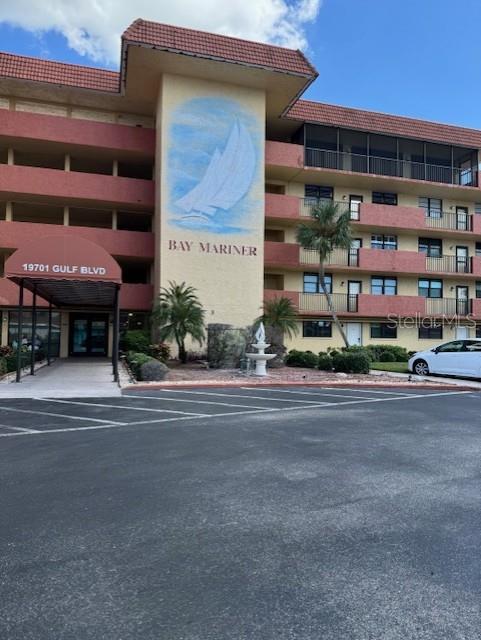 Image 2 of 15 For 19701 Gulf Boulevard 408