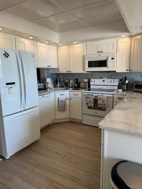 Image 3 of 15 For 19701 Gulf Boulevard 408