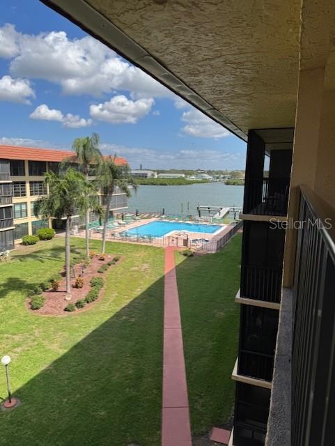 Image 7 of 15 For 19701 Gulf Boulevard 408