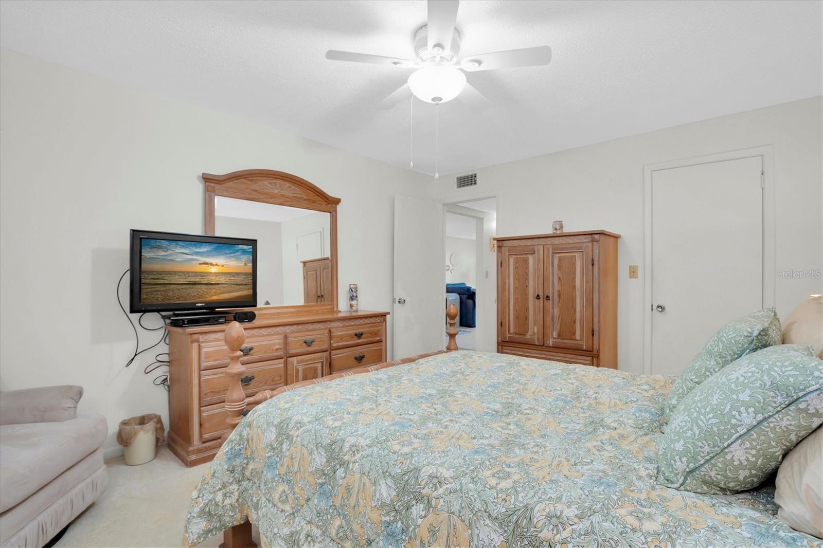 Image 17 of 26 For 5575 Gulf Boulevard 337