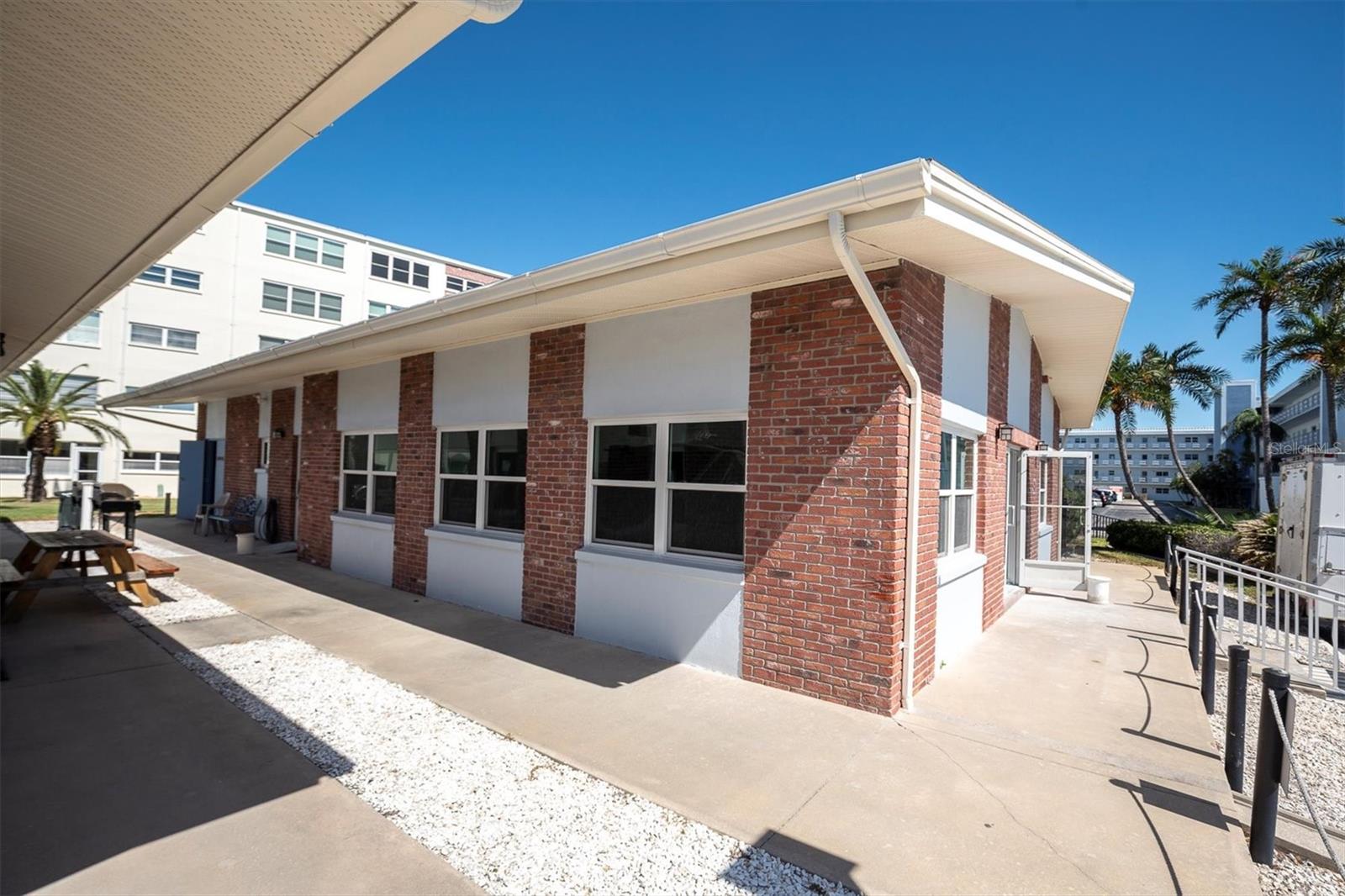 Image 23 of 26 For 5575 Gulf Boulevard 337