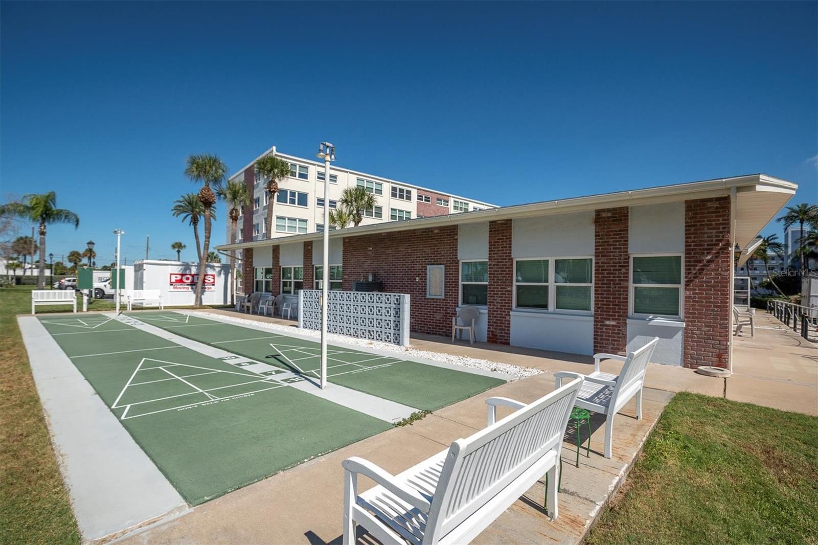 Image 24 of 26 For 5575 Gulf Boulevard 337