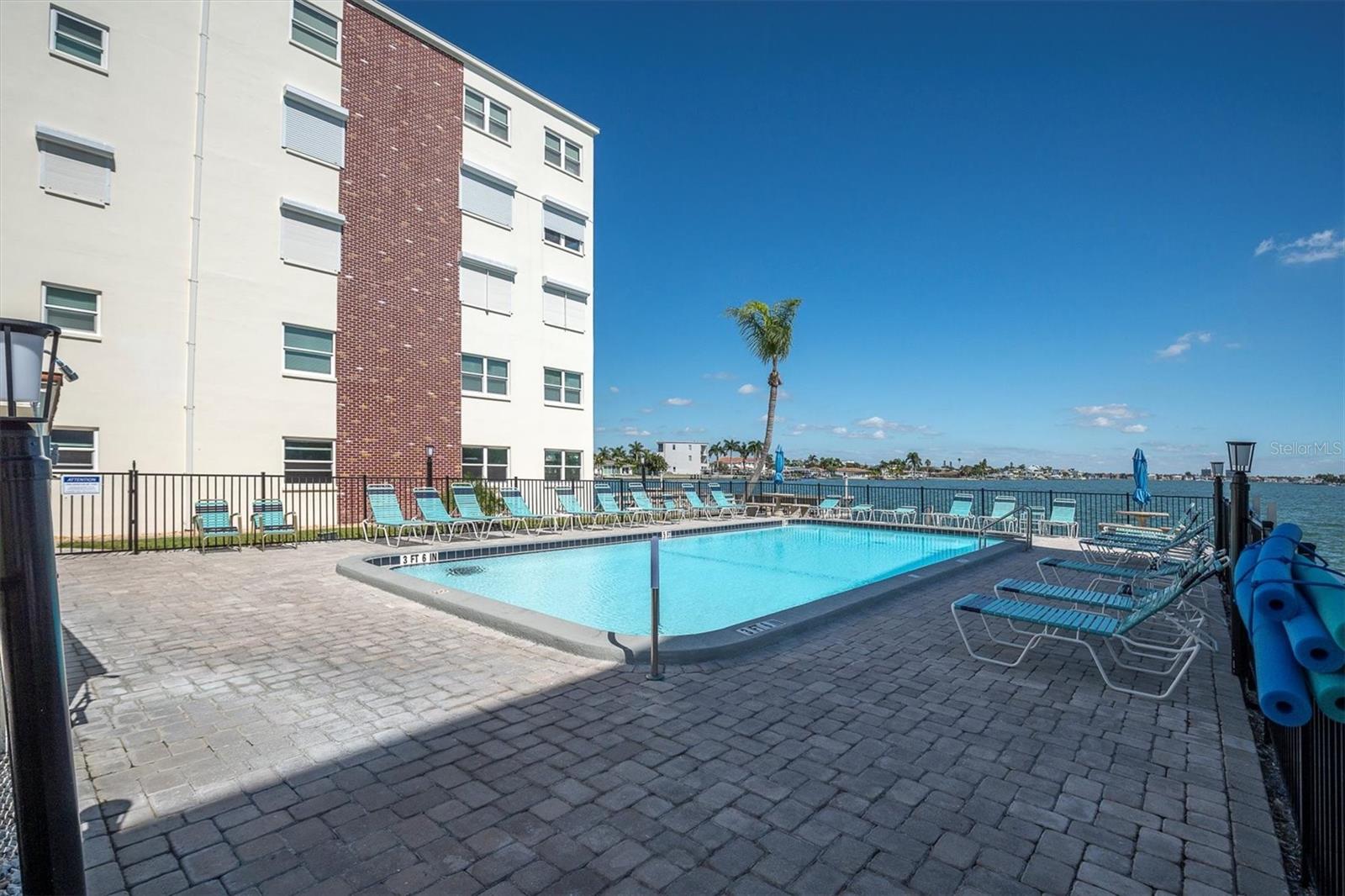 Image 25 of 26 For 5575 Gulf Boulevard 337