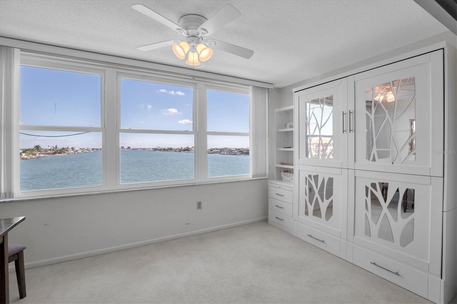 Image 7 of 26 For 5575 Gulf Boulevard 337