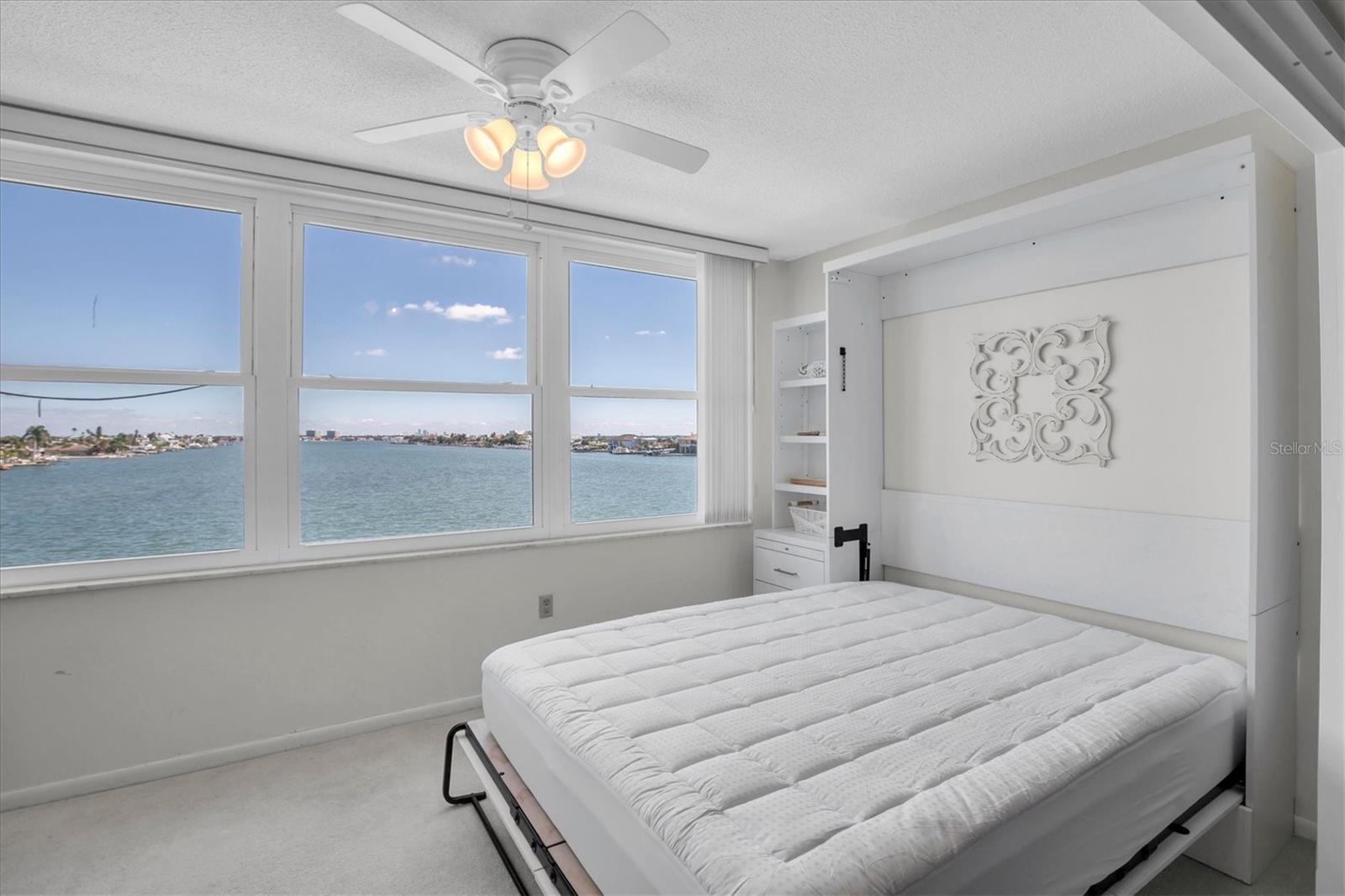 Image 8 of 26 For 5575 Gulf Boulevard 337