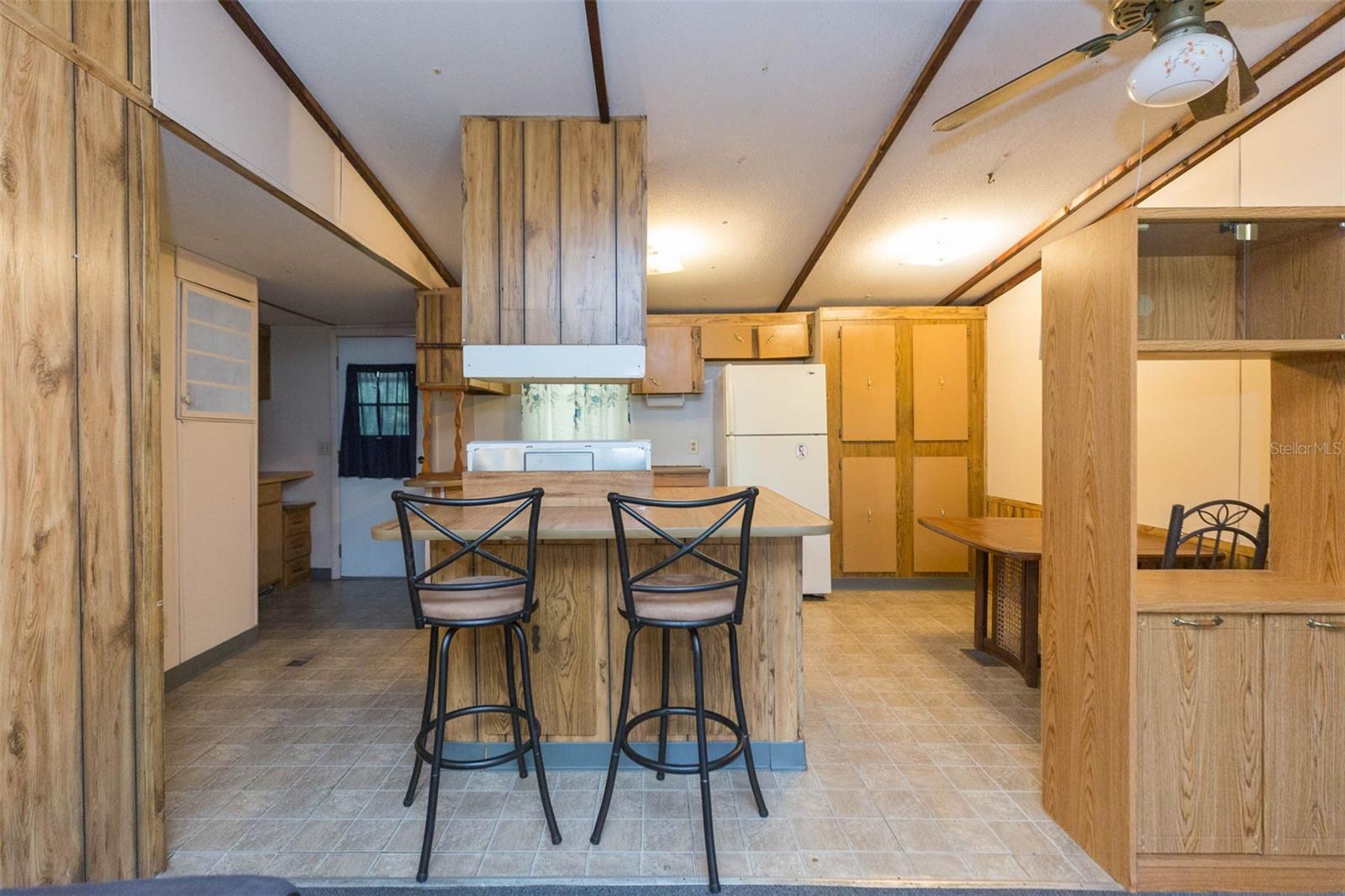 Listing photo id 8 for 11228 Marlborough Drive