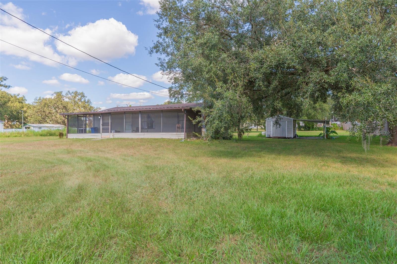 Listing photo id 1 for 11228 Marlborough Drive