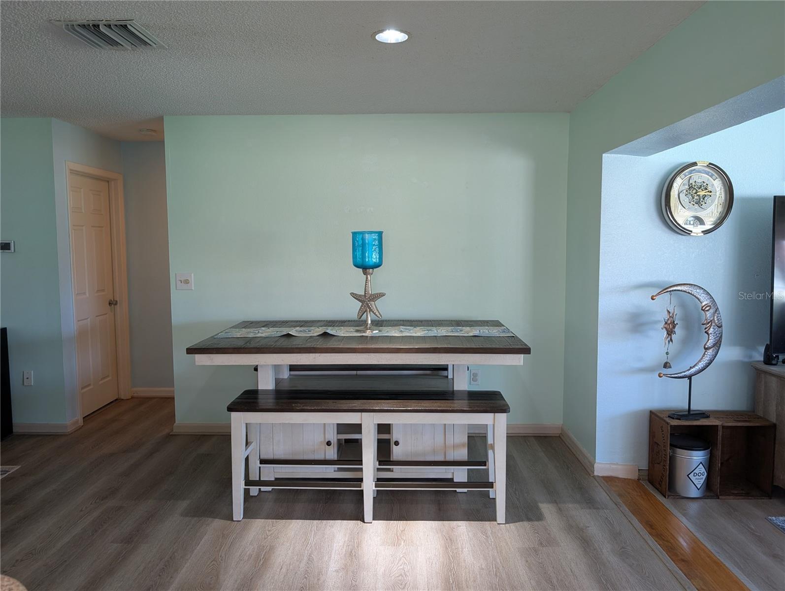 Image 20 of 66 For 4478 Lake Boulevard