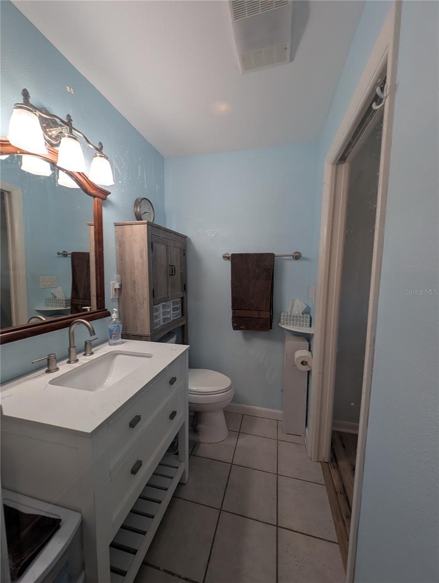 Image 27 of 66 For 4478 Lake Boulevard