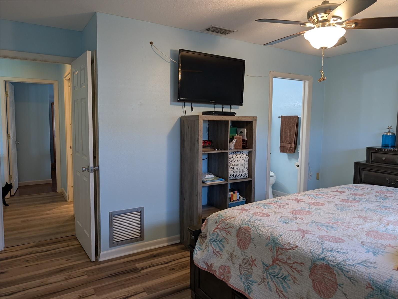 Image 30 of 66 For 4478 Lake Boulevard