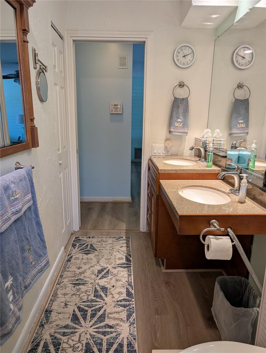 Image 33 of 66 For 4478 Lake Boulevard