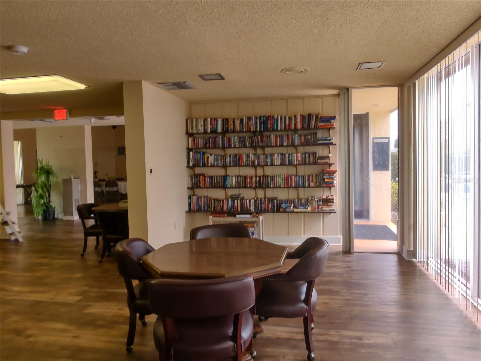 Image 52 of 66 For 4478 Lake Boulevard