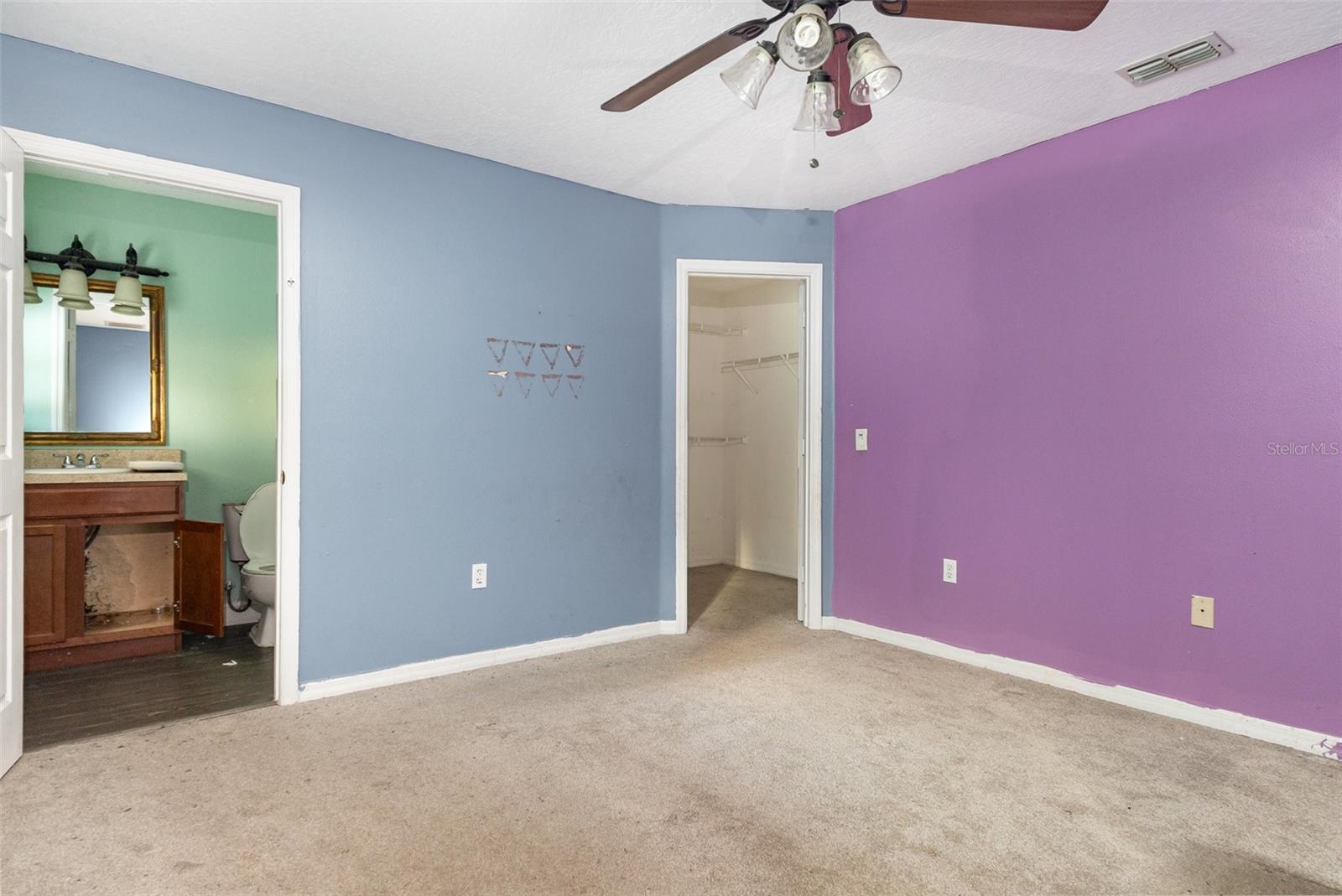 Image 18 of 35 For 105 Paradise Woods Court