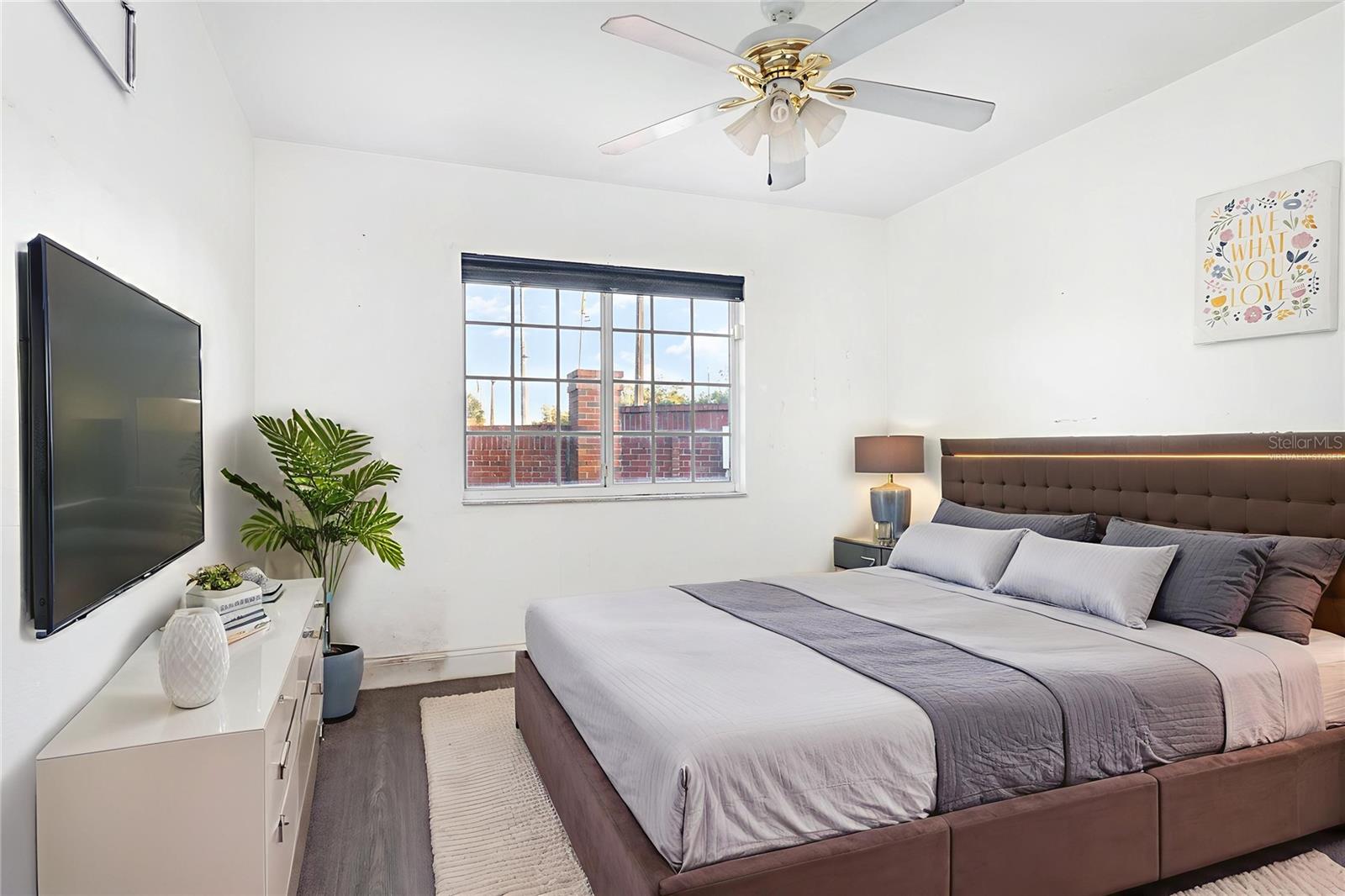 Image 24 of 35 For 105 Paradise Woods Court