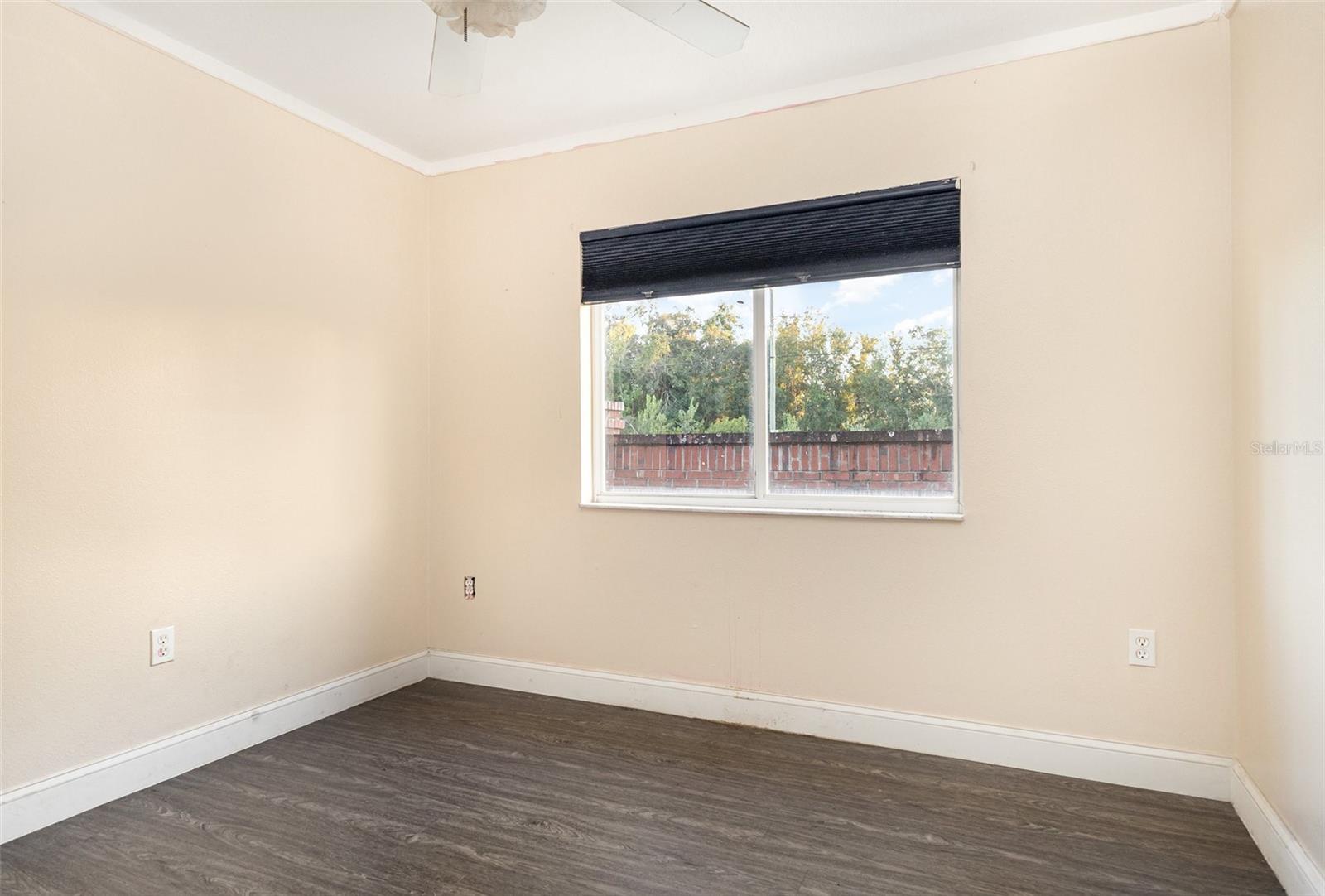 Image 26 of 35 For 105 Paradise Woods Court