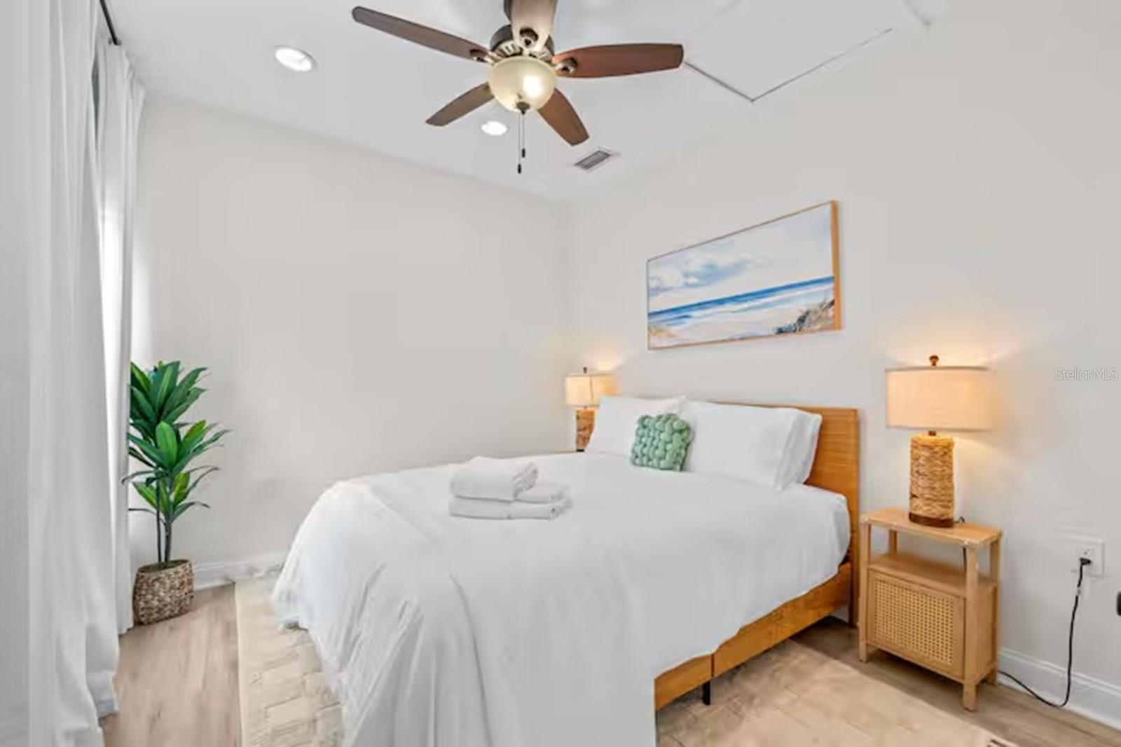 Image 23 of 33 For 7413 Elliott Street