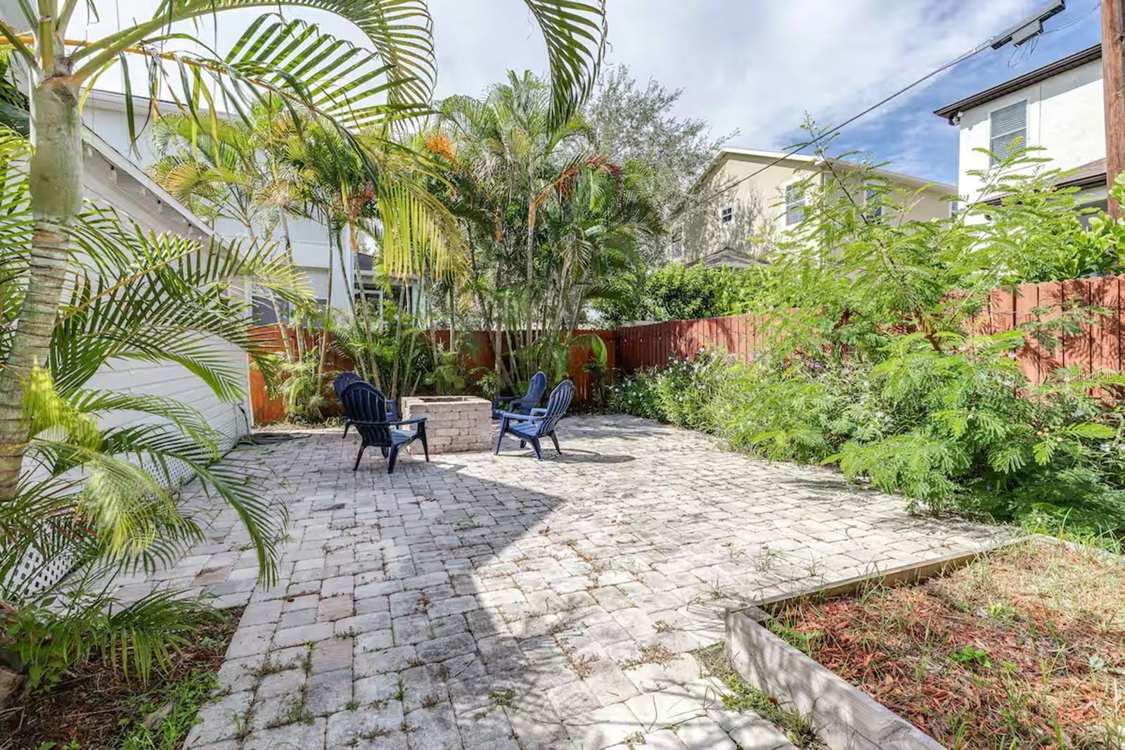 Image 26 of 33 For 7413 Elliott Street