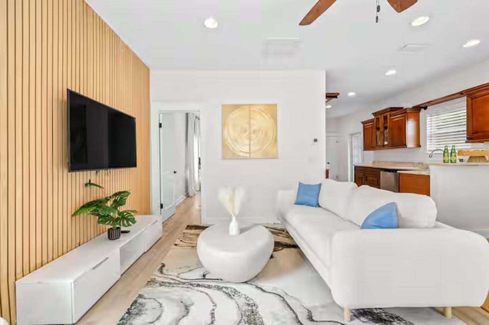 Image 6 of 33 For 7413 Elliott Street