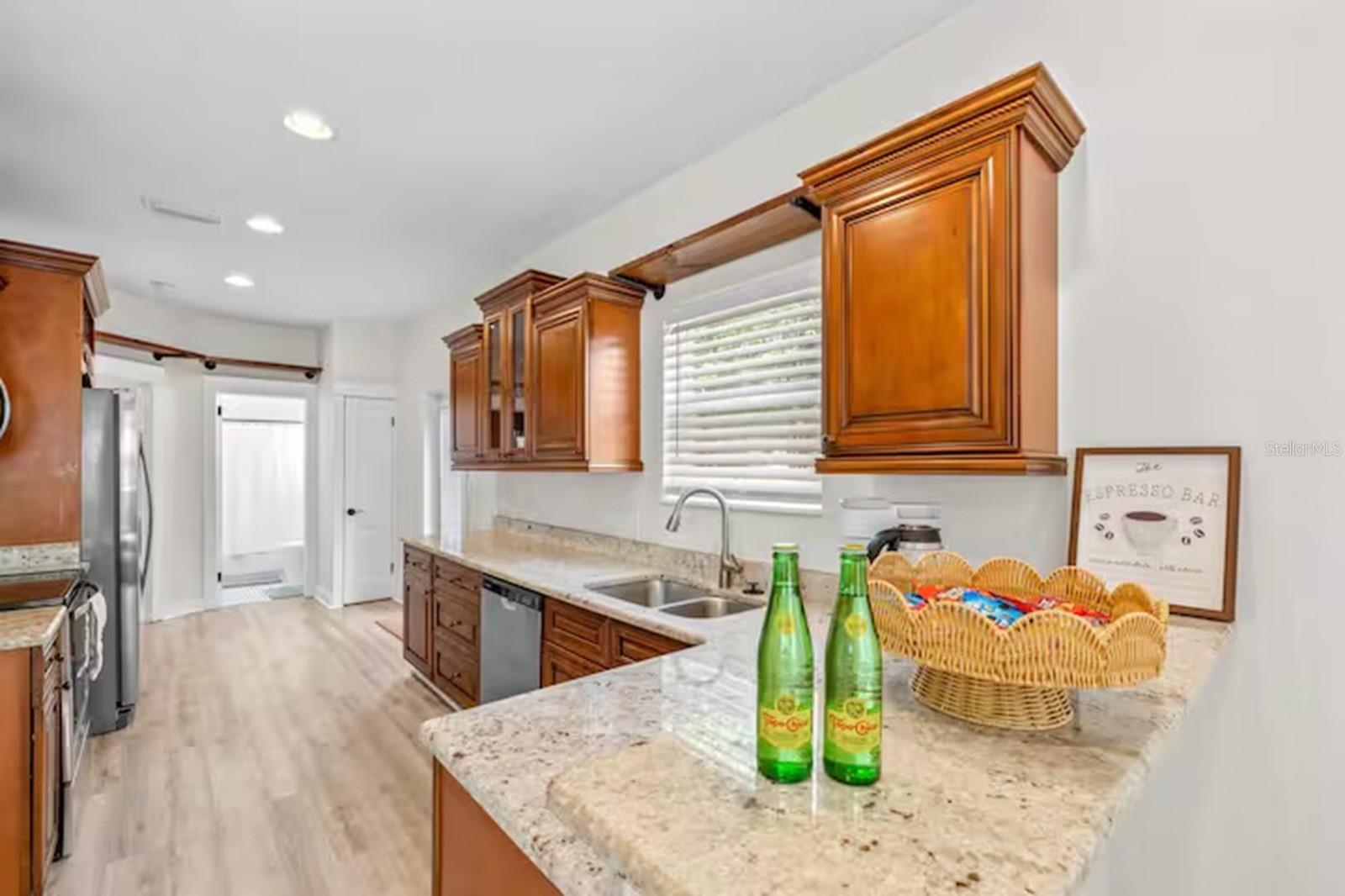 Image 8 of 33 For 7413 Elliott Street